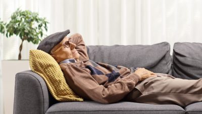 Чрезмерная сонливость — предвестник болезни Альцгеймера, считают учёные