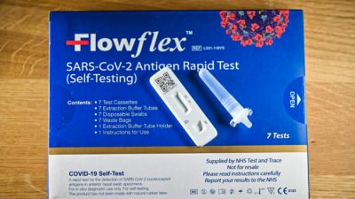 Медики предупреждают о токсичных химических веществах в домашних наборах для тестирования COVID-19