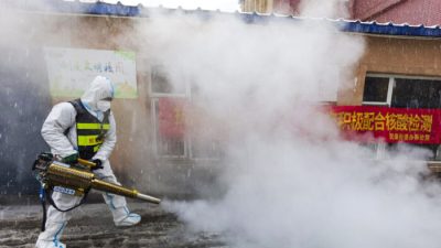 Китайские города снова закрываются