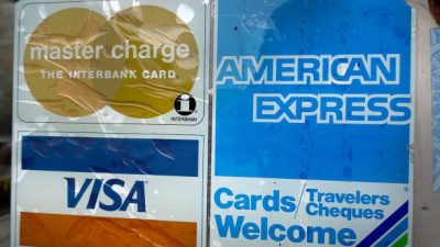 Карты American Express временно не будут активны в России и Беларуси