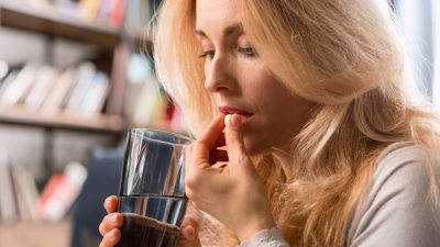 Дешёвые таблетки от COVID-19, снижающие смертность, и закулисные интриги