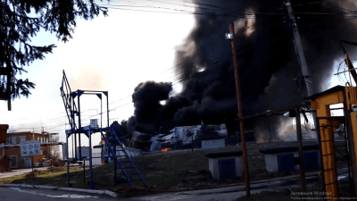 Пожар вспыхнул в цеху химического завода в Кинешме