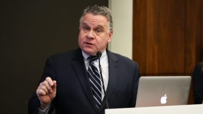 Конгрессмен Крис Смит: Преследование Фалуньгун в Китае показывает, что компартия воспринимает свободы как угрозу