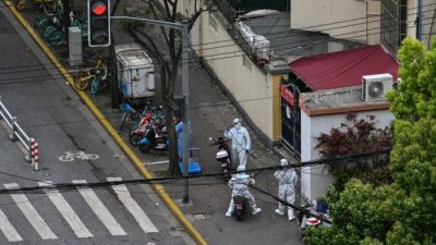 Жители Шанхая опасаются роста расходов из-за длительной изоляции