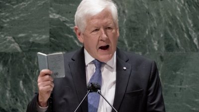 Под российские санкции подпали канадские официальные лица