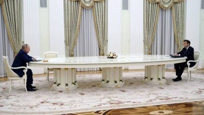Макрон будет продвигать санкции против российского газа