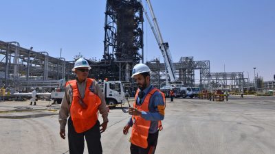 Нефтеюань не заменит нефтедоллар в торговле нефтью