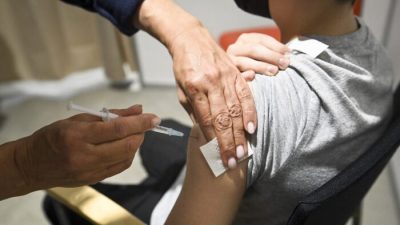 Воспаление сердца более распространено среди вакцинированных, чем среди непривитых