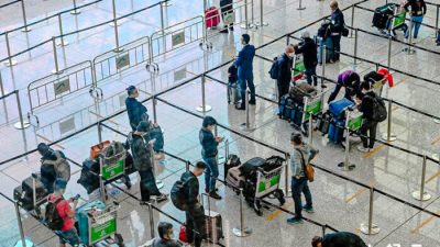 Волна миграции в Гонконге растёт