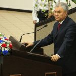 Депутаты отмолчались на пятикратный призыв Володина скандировать «Россия! Путин! Победа!» (видео)