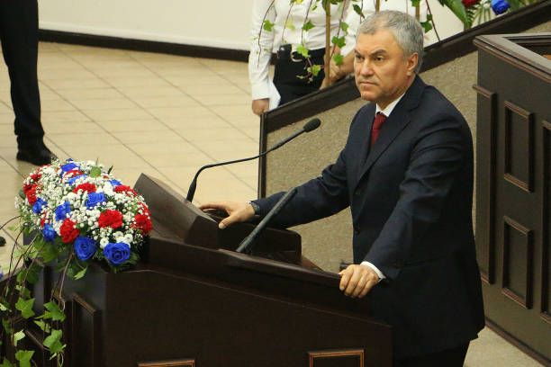 Вместо курортов — на полигон: Володин предложил депутатам пройти военную подготовку Володин