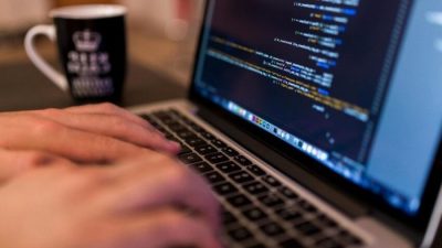 МВД: В России не хватает 170 тысяч IT-специалистов после их массового отъезда из страны