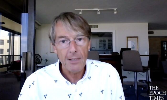 Доктор Майкл Йидон даёт интервью программе EpochTV «Факты имеют значение». Интервью вышло в эфир 3 июня 2022 года. | Epoch Times Россия