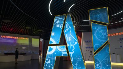 В павильоне искусственного интеллекта парка будущего Чжанцзян выставлены передовые приложения искусственного интеллекта в Шанхае, Китай, 18 июня 2021 года. Фото: Andrea Verdelli/Getty Images