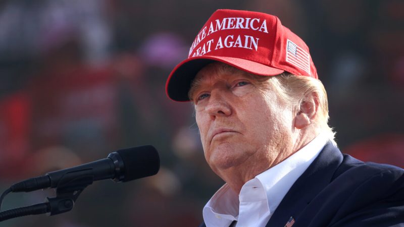 Бывший президент Дональд Трамп выступает на митинге на автостраде I-80 в Гринвуде, штат Небраска, 1 мая 2022 года. Фото: Scott Olson/Getty Images  | Epoch Times Россия