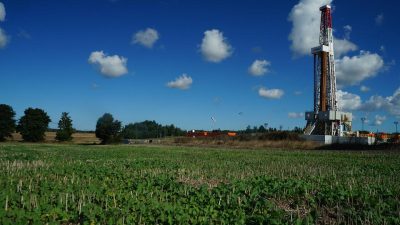 Цены на нефть резко упали из-за ожидаемого снижения спроса