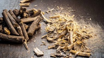 Как солодка может помочь при проблемах с желудком?