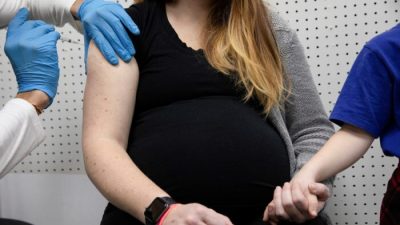 Новое исследование показало связь аномального маточного кровотечения с вакцинами от COVID-19