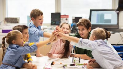 Новейшие тенденции использования экрана мешают подросткам реализовать свой потенциал