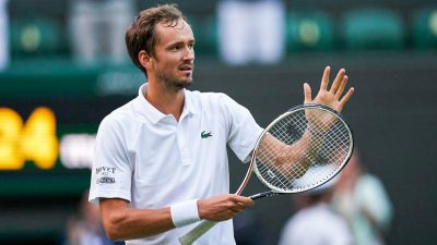 Медведев сыграет с Козловым в первом круге Открытого чемпионата США