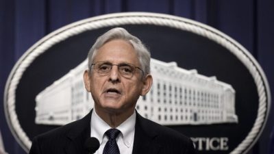 Администрация Байдена призвала суд не разглашать аффидевит об обыске в резиденции Трампа