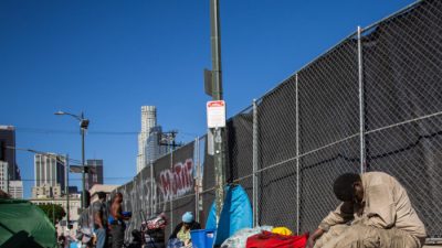 В районе Скид-Роу в центре Лос-Анджелеса живут 11 тысяч бездомных