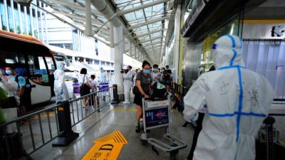 Пекин снова изменил антиковидные требования на въезд в страну