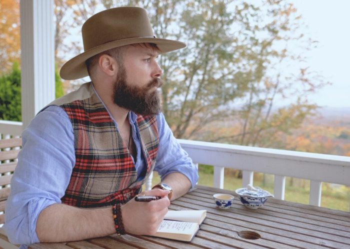 Американский певец и автор песен говорит о зле коммунизма: «Наши гражданские свободы даны Богом»