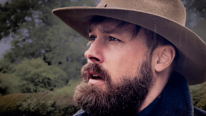 Американский певец и автор песен говорит о зле коммунизма: «Наши гражданские свободы даны Богом»