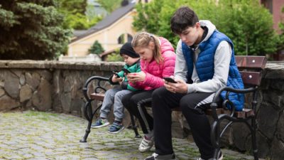 Как побороть зависимость от сотовых телефонов? Советы экспертов