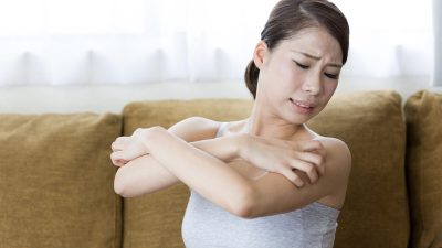 Экзема — это пожизненные страдания? Эти 4 совета помогут вам облегчить их