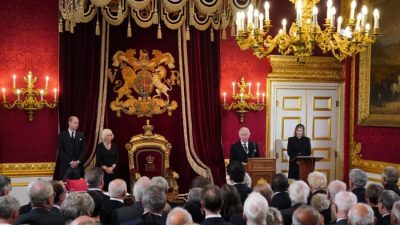 Король Великобритании Карл III принял присягу