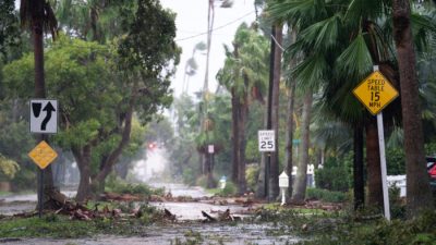 Во Флориде бушует ураган «Иэн». Вас напугают эти жуткие кадры