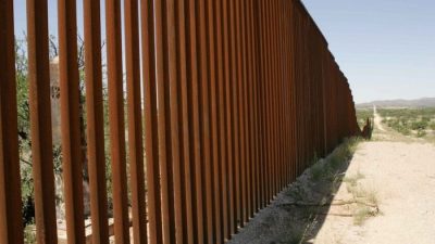 Польша построит забор на границе с Россией и Беларусью