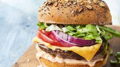 Почему в Нидерландах хотят запретить рекламу мяса в общественных местах?
