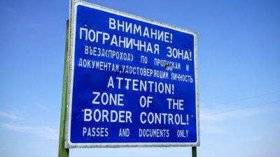 Более 200 тысяч россиян уехали в Казахстан с начала мобилизации. Выдадут ли их власти?