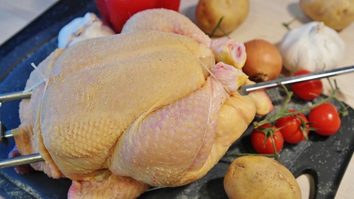 Беларусь прекращает поставки курицы в РФ. Взлетят ли цены на мясо птицы? Беларусь прекращает экспорт курицы в РФ. Взлетят ли цены на мясо птицы?. (pxhere.com/СС0)
