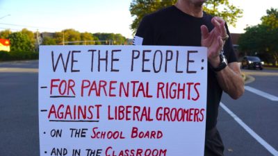 Техас расширяет расследование по жалобам родителей на отказ в доступе к медицинским картам их детей-подростков