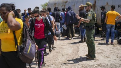 Администрация Байдена обеспечивает доступ несовершеннолетних беременных к абортам без сопровождения