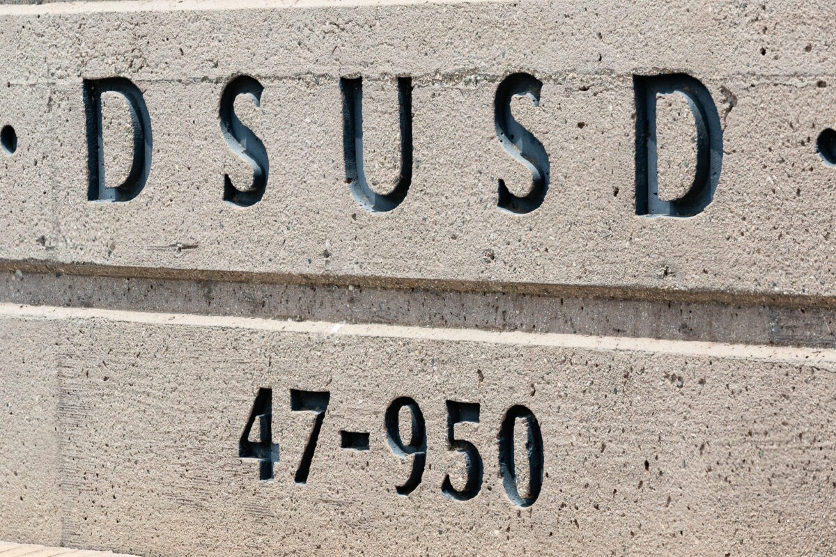 В школах Калифорнии рекламируются ЛГБТ* чаты для несовершеннолетних В школах Калифорнии рекламируются ЛГБТ* чаты для несовершеннолетних