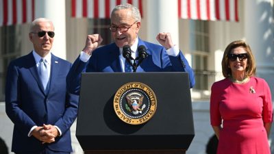 В случае победы на выборах республиканцы намерены «сократить расходы администрации Байдена, на сколько это возможно»