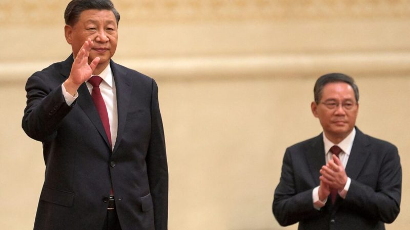 Председатель КНР Си Цзиньпин и Ли Цян, член нового Постоянного комитета Политбюро Коммунистической партии Китая, Пекин, 23 октября 2022 года. (WANG ZHAO /AFP via Getty Images) | Epoch Times Россия