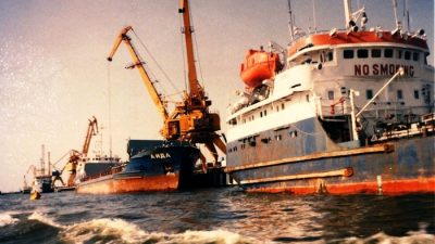 Китай не признаёт российские страховые документы на морские суда