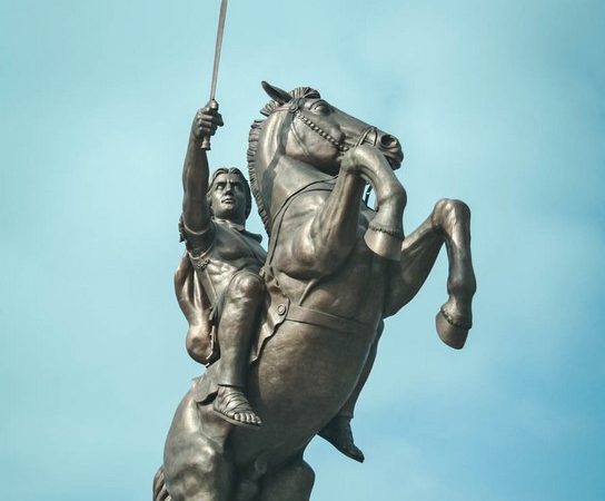 Как стать выдающимся лидером? BalkansCat-Shutterstock.com