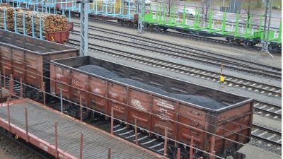 Почему в Кузбассе застряли 12 тысяч вагонов с углём?