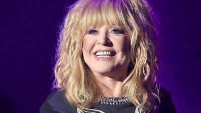 Алла Пугачёва вместе с детьми покинула Израиль