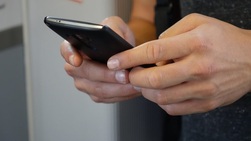 Москвичей лишили мобильного интернета до Дня Победы включительно