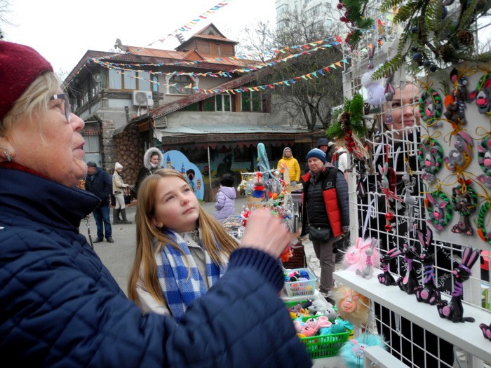 Первая новогодняя ёлка в сказочном Лукоморье в Севастополе