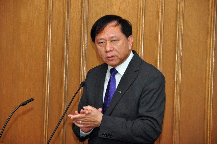 Юань обесценивается Юань обесценивается