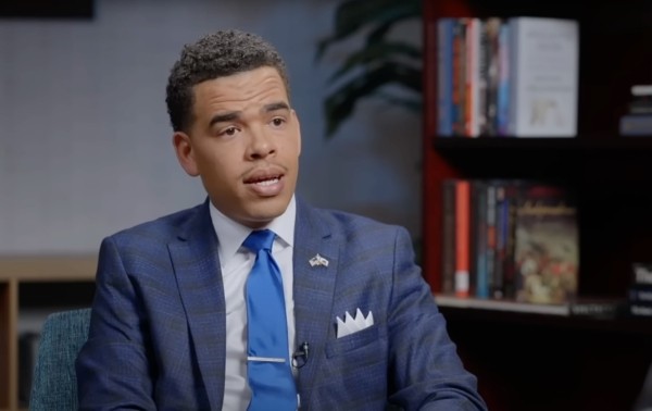 Почему демократы не хотели ужесточить наказание для секс-торговцев детьми?